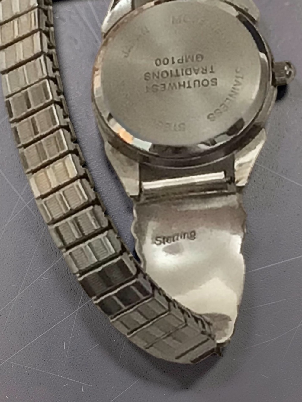 Sterling Silver Mother-of-Pearl Native-American Tips Indian Head Watch. - Picture 10 of 13